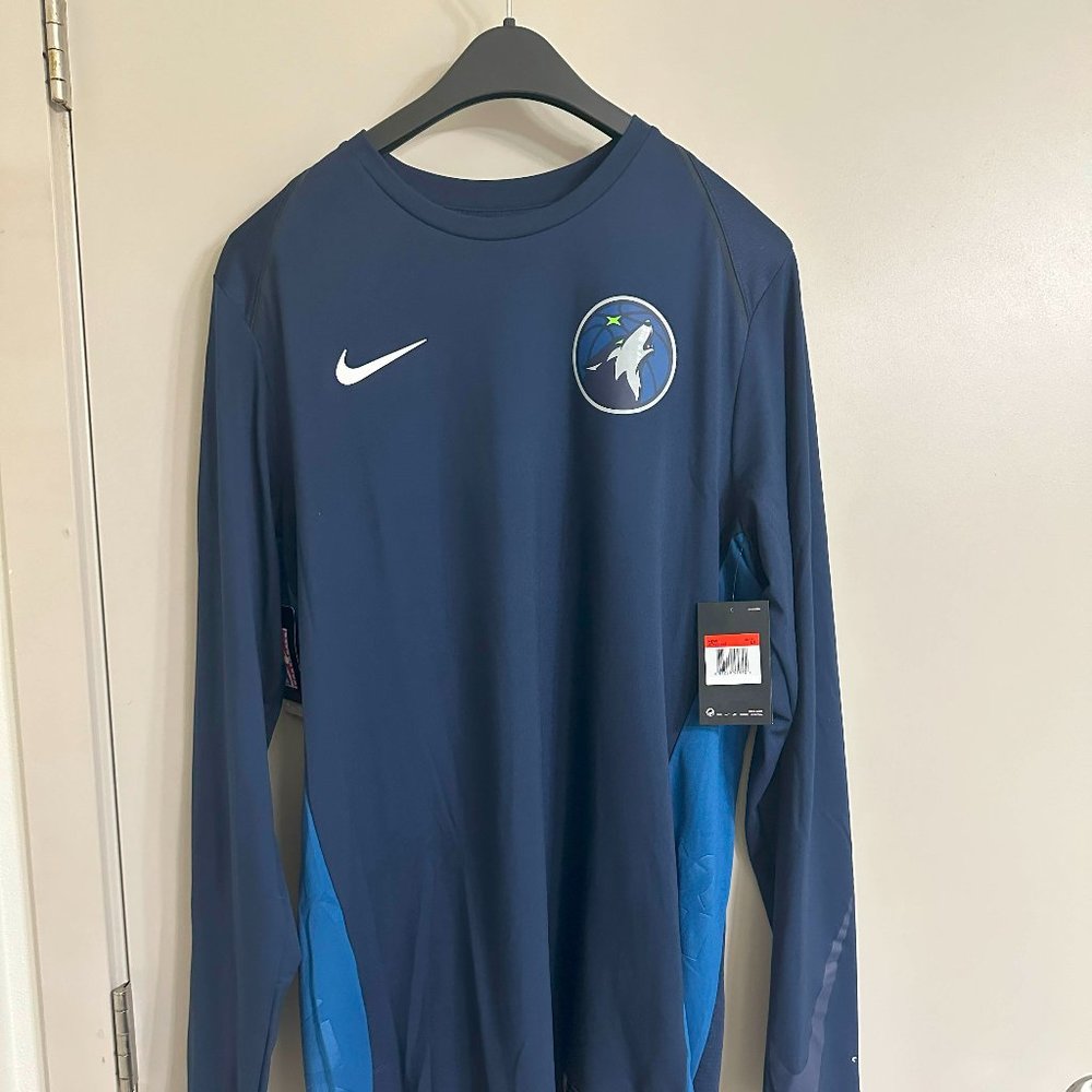 Men's Nike Dry-Fit Minnesota Timberwolves Long Sleeve Shirt - NWT